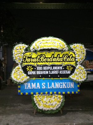 Papan Bunga Duka di Naga Huta Timur
